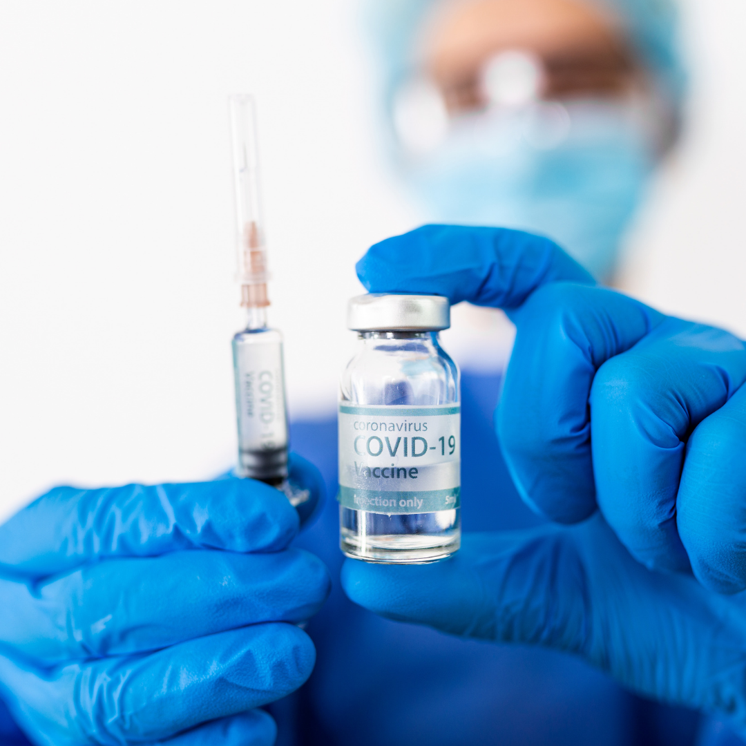 Vacunació massiva de terceres dosis de la COVID